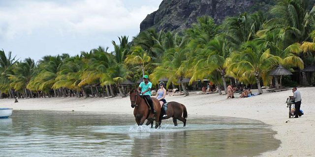 Morne horse beach ride mauritius (11)